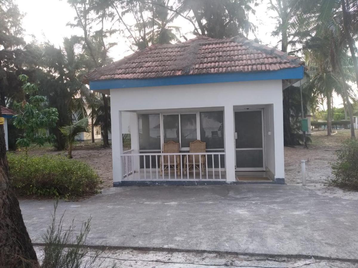 Kadmath Beach Resort Kadmath Island Экстерьер фото