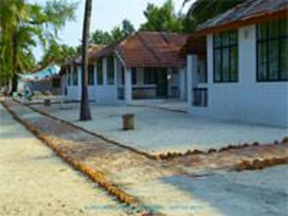 Kadmath Beach Resort Kadmath Island Экстерьер фото